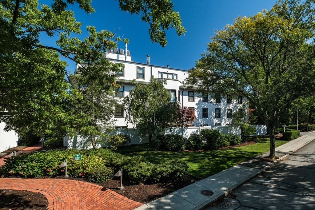 227 Summit Avenue, Unit E104 Brookline, MA 02446 - Photo 29 of 30