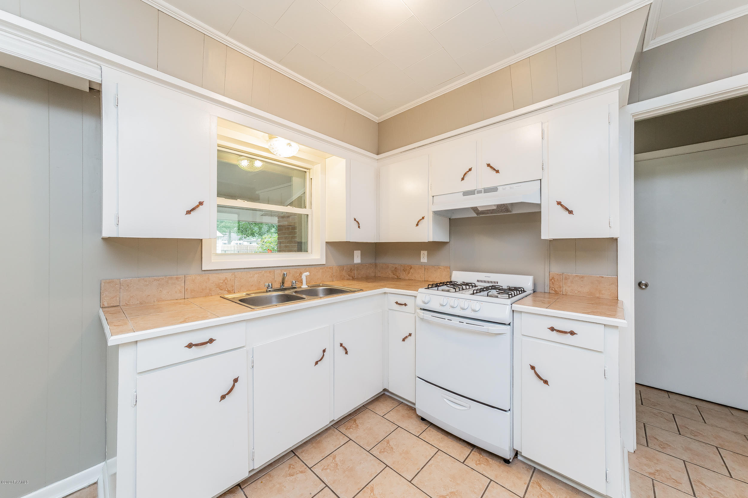 900 Oak Street Scott, LA 70583 - Photo 8 of 18