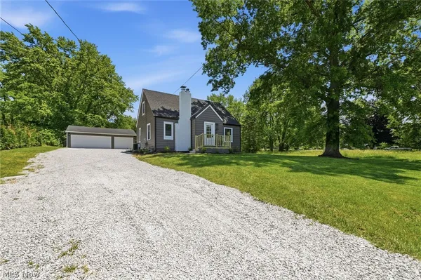 $279,999 | 951 Bey Road, Akron, OH 44312