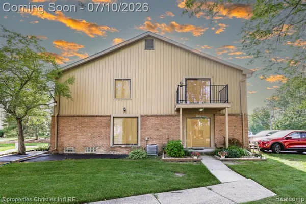 $175,000 | 41678 Bedford Drive, Canton, MI 48187