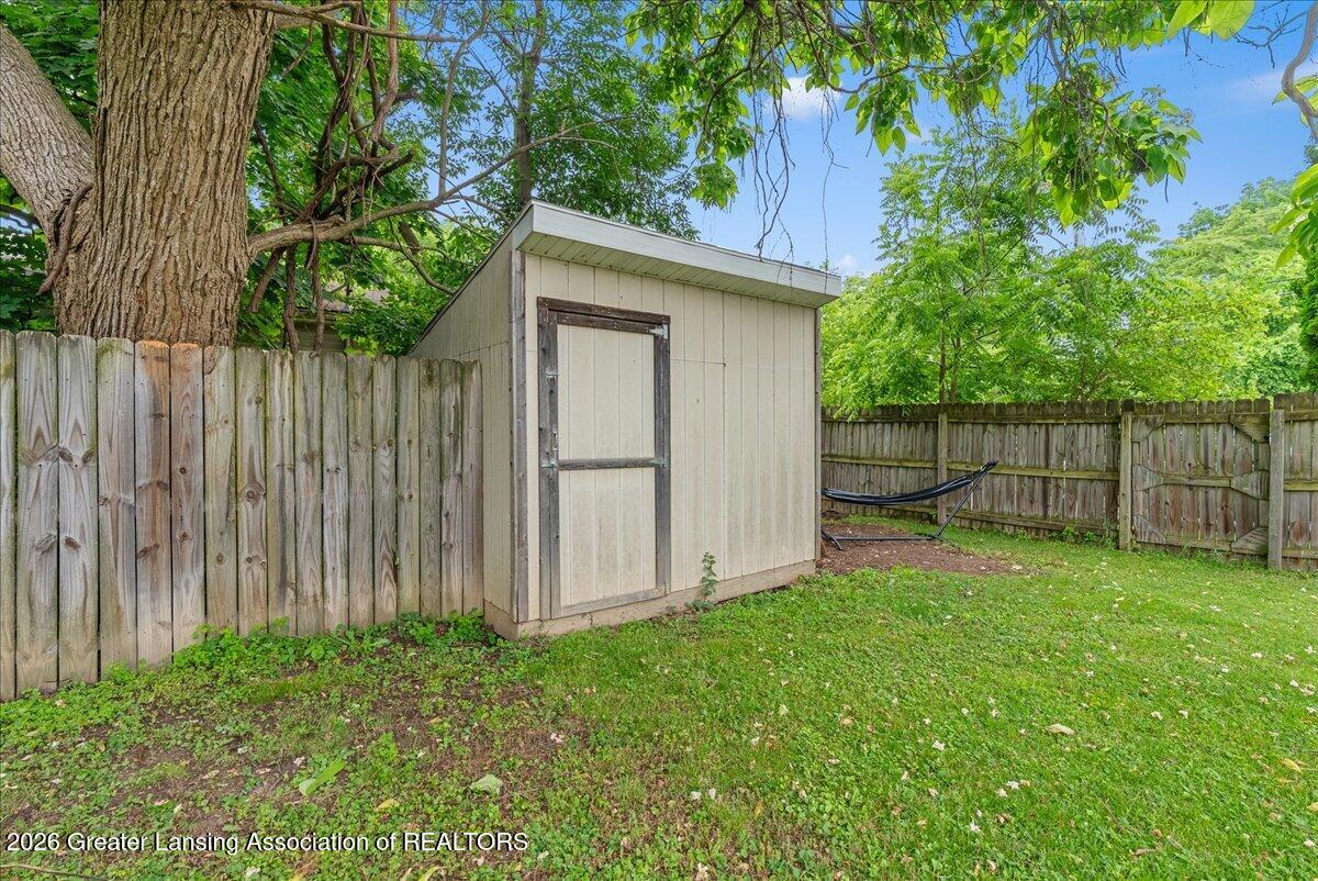 3343 Turner Road Lansing, MI 48906 - Photo 9 of 39