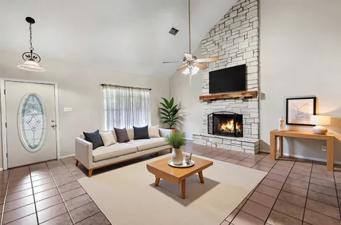 $675,000 | 999 Salem Road, Brenham, TX 77833