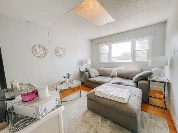 $3,000 | 378 East 8th Street, Unit 1, Boston, MA 02127