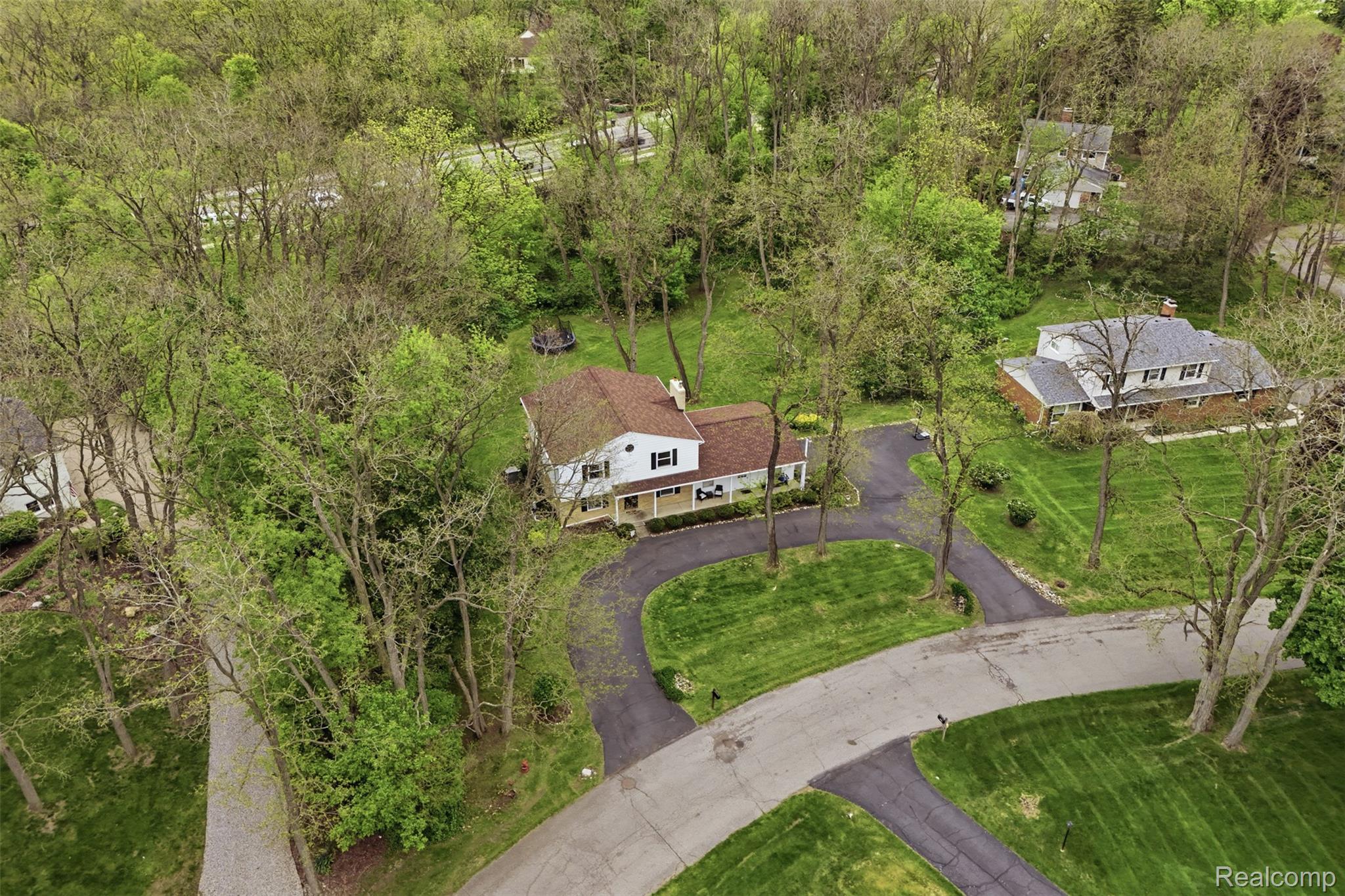 47129 Dunsany Road Northville, MI 48167 - Photo 42 of 49 Drone / aerial view