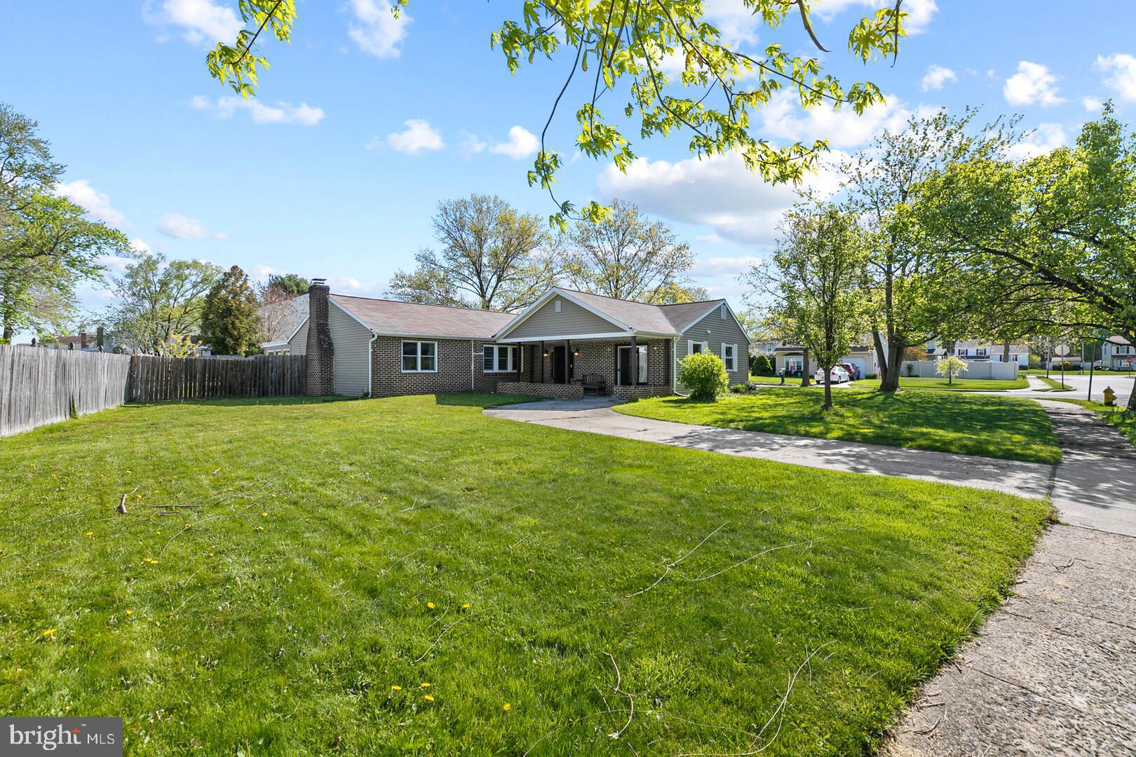 36 Fraser Road Blackwood, NJ 08012 - Photo 3 of 29 Home Front