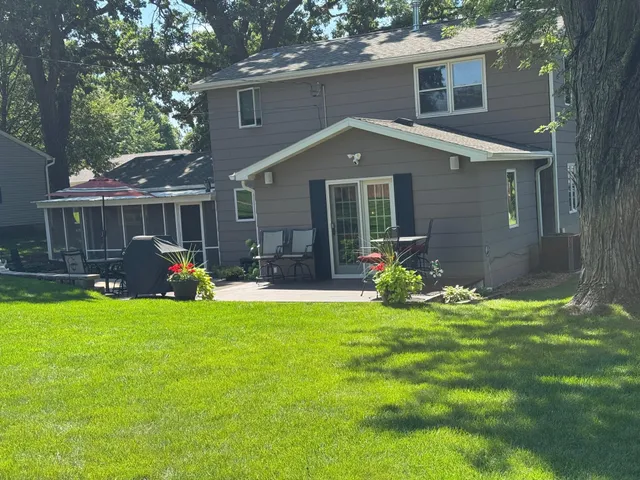 $289,900 | 209 Burr Oak Drive, Albert Lea, MN 56007