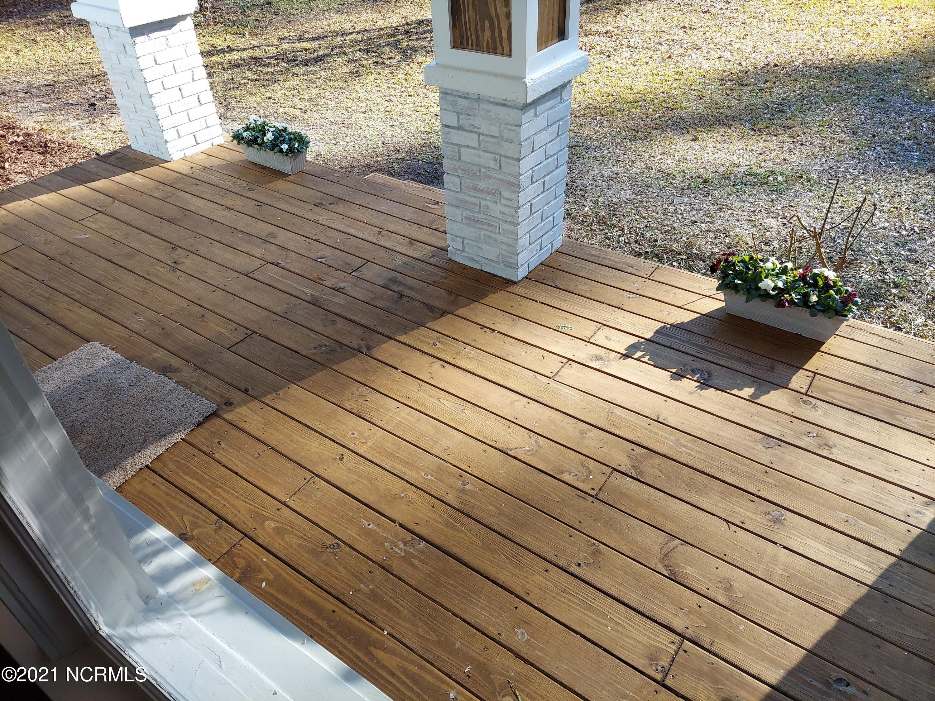 5572 Blueberry Road Currie, NC 28435 - Photo 17 of 19 Front Porch