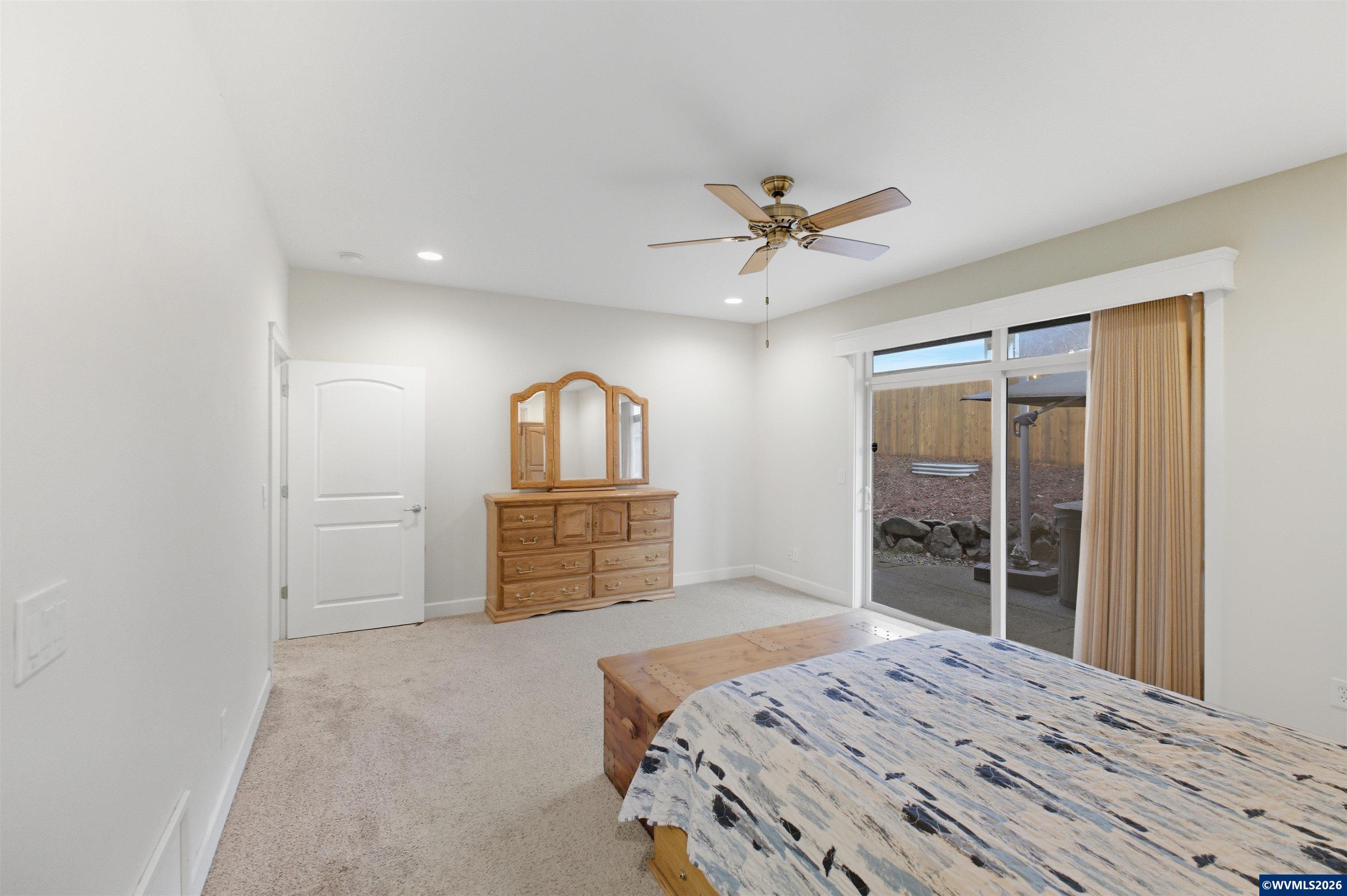 2697 Islander Avenue Northwest Salem, OR 97304 - Photo 22 of 50
