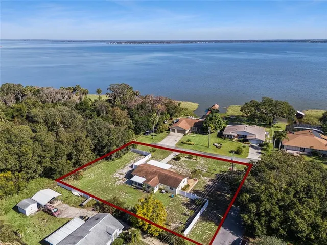 $389,000 | 33415 Picciola Drive, Fruitland Park, FL 34731