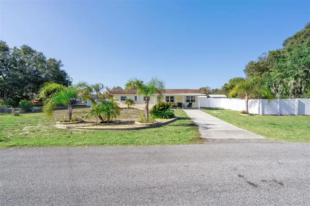 $389,000 | 33415 Picciola Drive, Fruitland Park, FL 34731