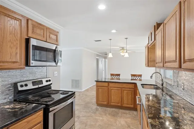 $389,000 | 33415 Picciola Drive, Fruitland Park, FL 34731