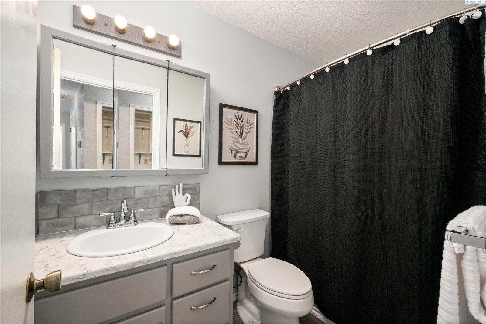 90403 West Hess Road Prosser, WA 99350 - Photo 24 of 49 Gallery Image 24