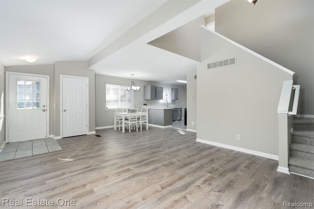 4281 Marcus Road Waterford, MI 48329 - Photo 13 of 35 Gallery Image 13