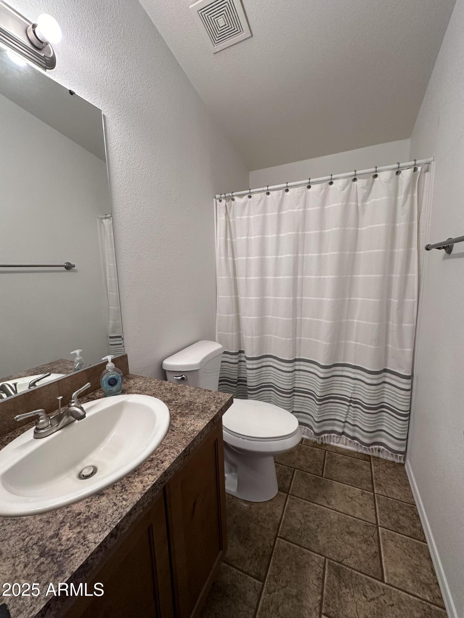 475 North Starr Road Apache Junction, AZ 85119 - Photo 8 of 26 HallBath
