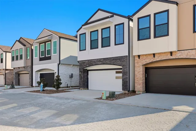 $3,200 | 2923 El Fenice Lane, Houston, TX 77057