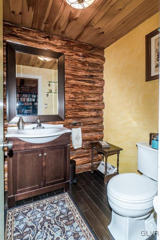 273 Chestnut Hill Road Emmaus, PA 18049 - Photo 11 of 28 Main Level Powder Room