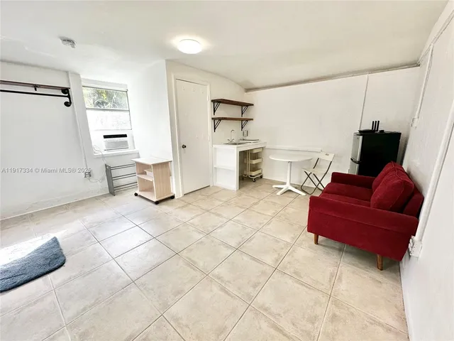 $1,300 | 3085 Elizabeth Street, Unit 2, Miami, FL 33133