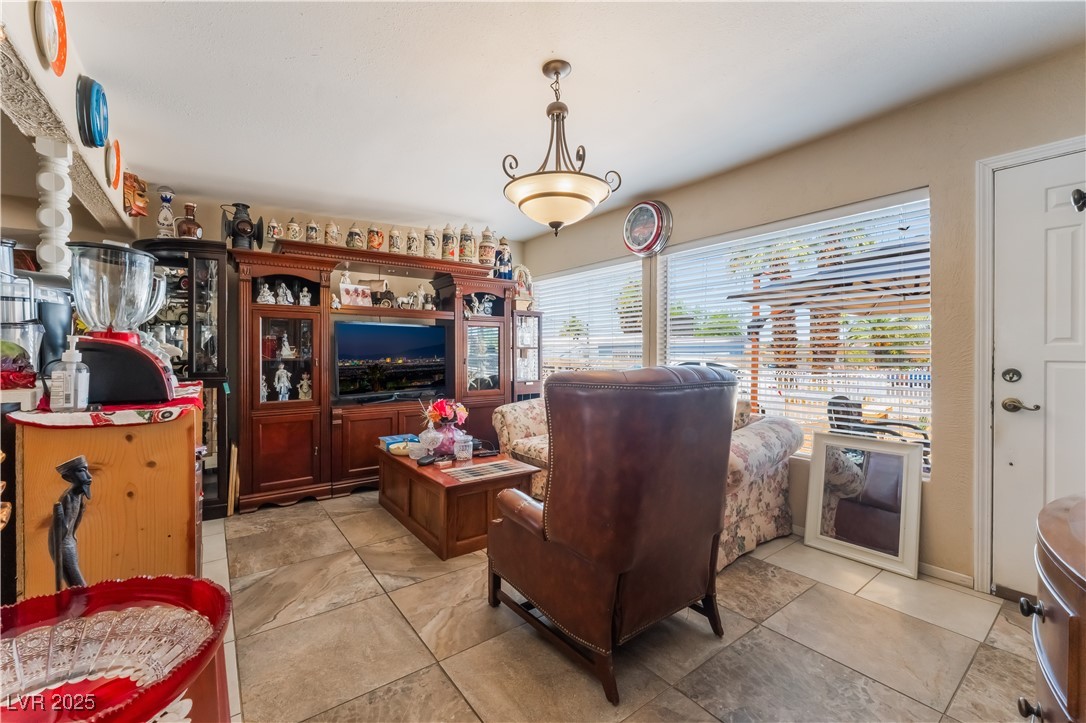 1908 Ardmore Street Las Vegas, NV 89104 - Photo 6 of 29 View of living area