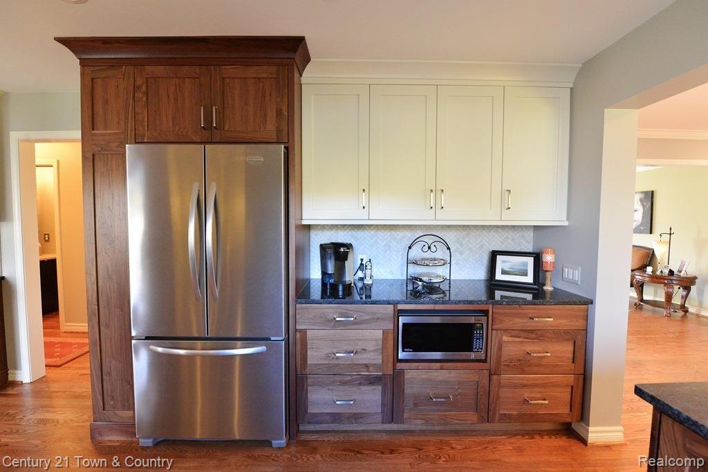 2643 Munster Road Rochester, MI 48309 - Photo 22 of 70 Kitchen 58.jpg