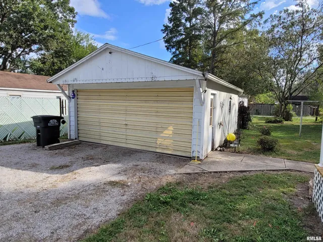 $95,000 | 405 St Clair Street, Odin, IL 62870