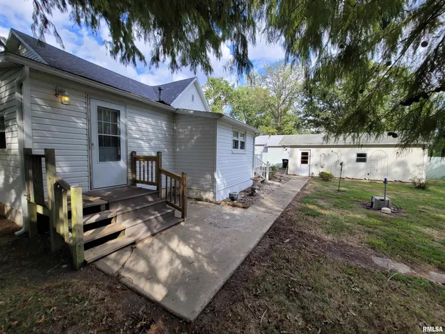 $95,000 | 405 St Clair Street, Odin, IL 62870