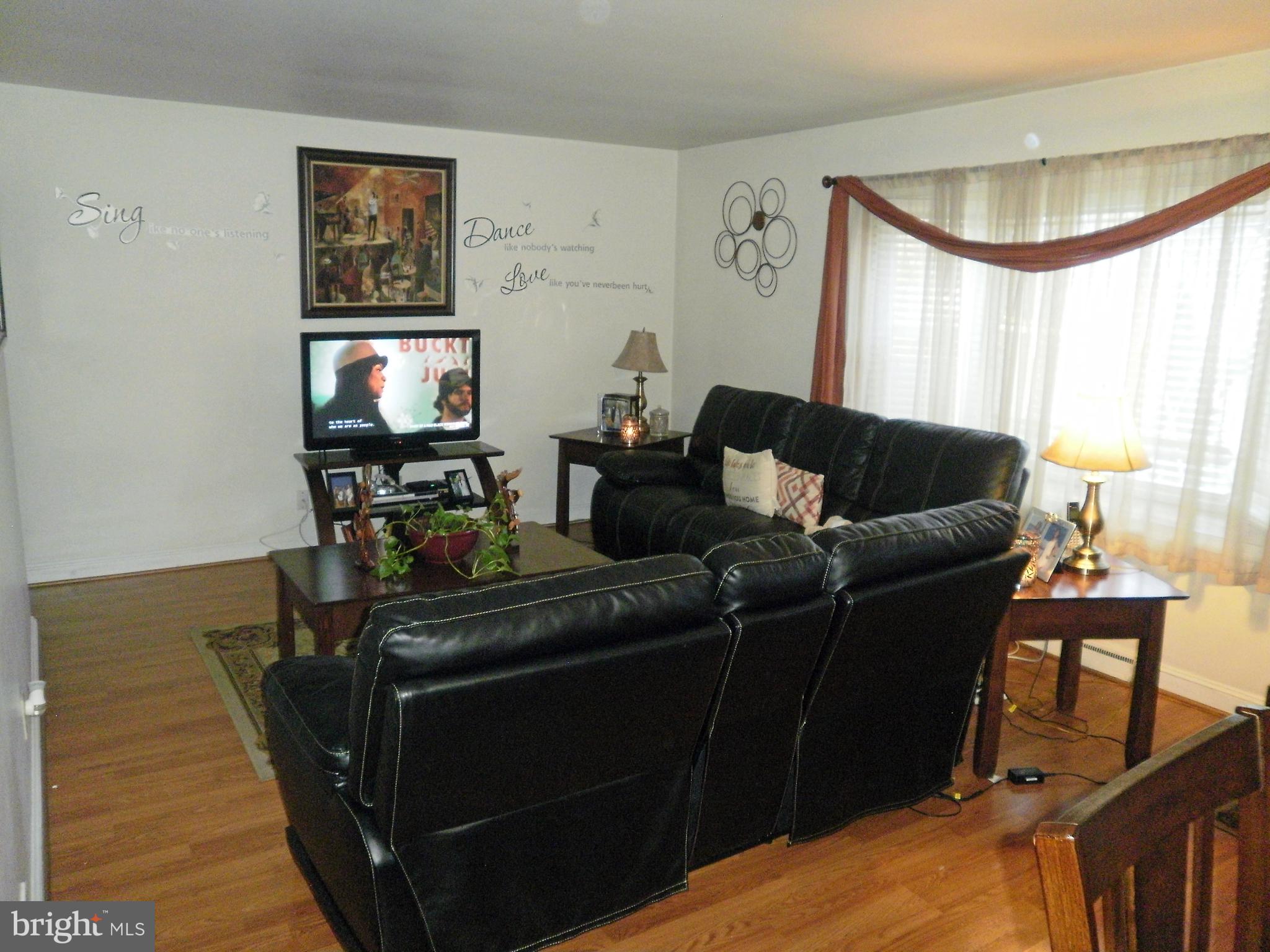 408 Bennington Road Wilmington, DE 19804 - Photo 2 of 10 Gallery Image 2