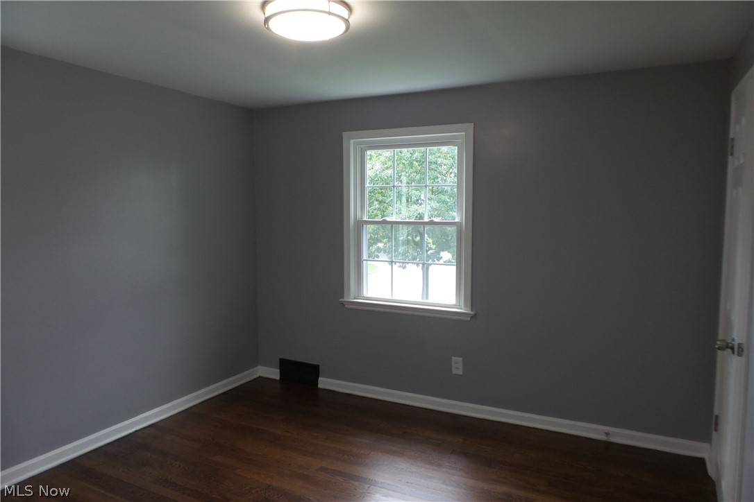 3139 Keswick Road Cleveland, OH 44120 - Photo 16 of 18