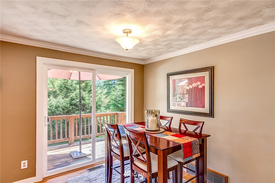 14706 167th Place Southeast Renton, WA 98059 - Photo 6 of 25 Gallery Image 6
