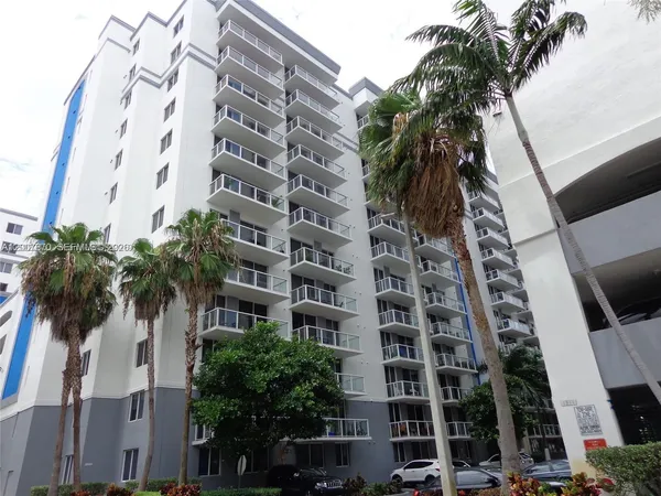 $2,350 | 5091 Northwest 7th Street, Unit 711, Miami, FL 33126