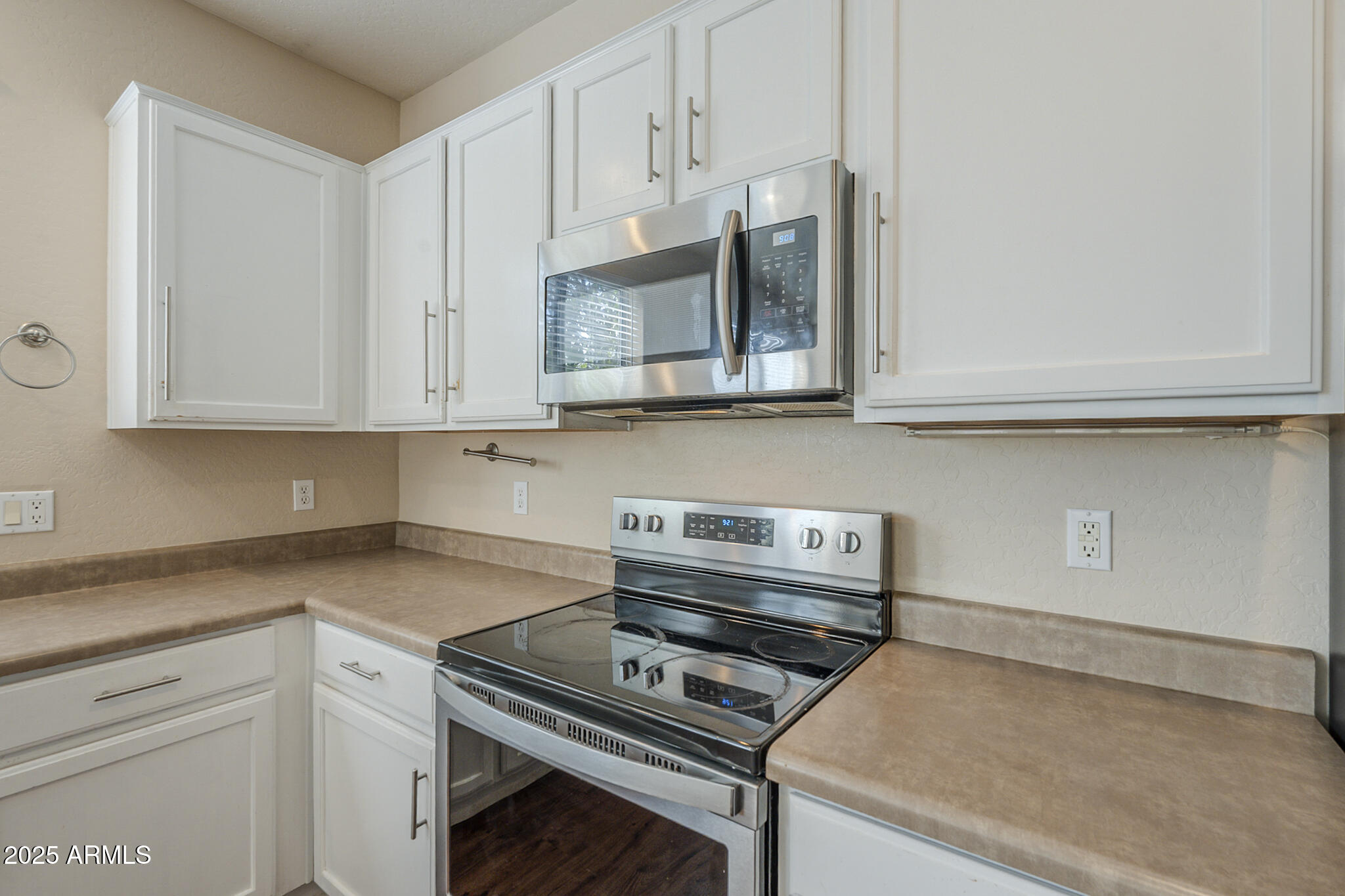 15902 West Hearn Road Surprise, AZ 85379 - Photo 35 of 73 Hearn-16