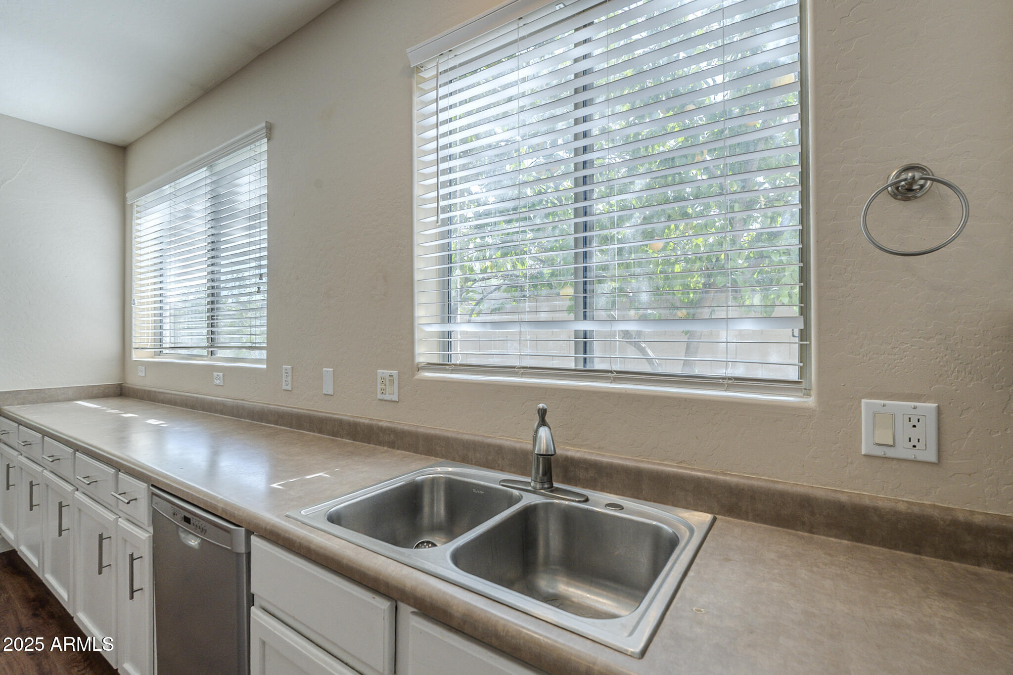 15902 West Hearn Road Surprise, AZ 85379 - Photo 36 of 73 Hearn-17