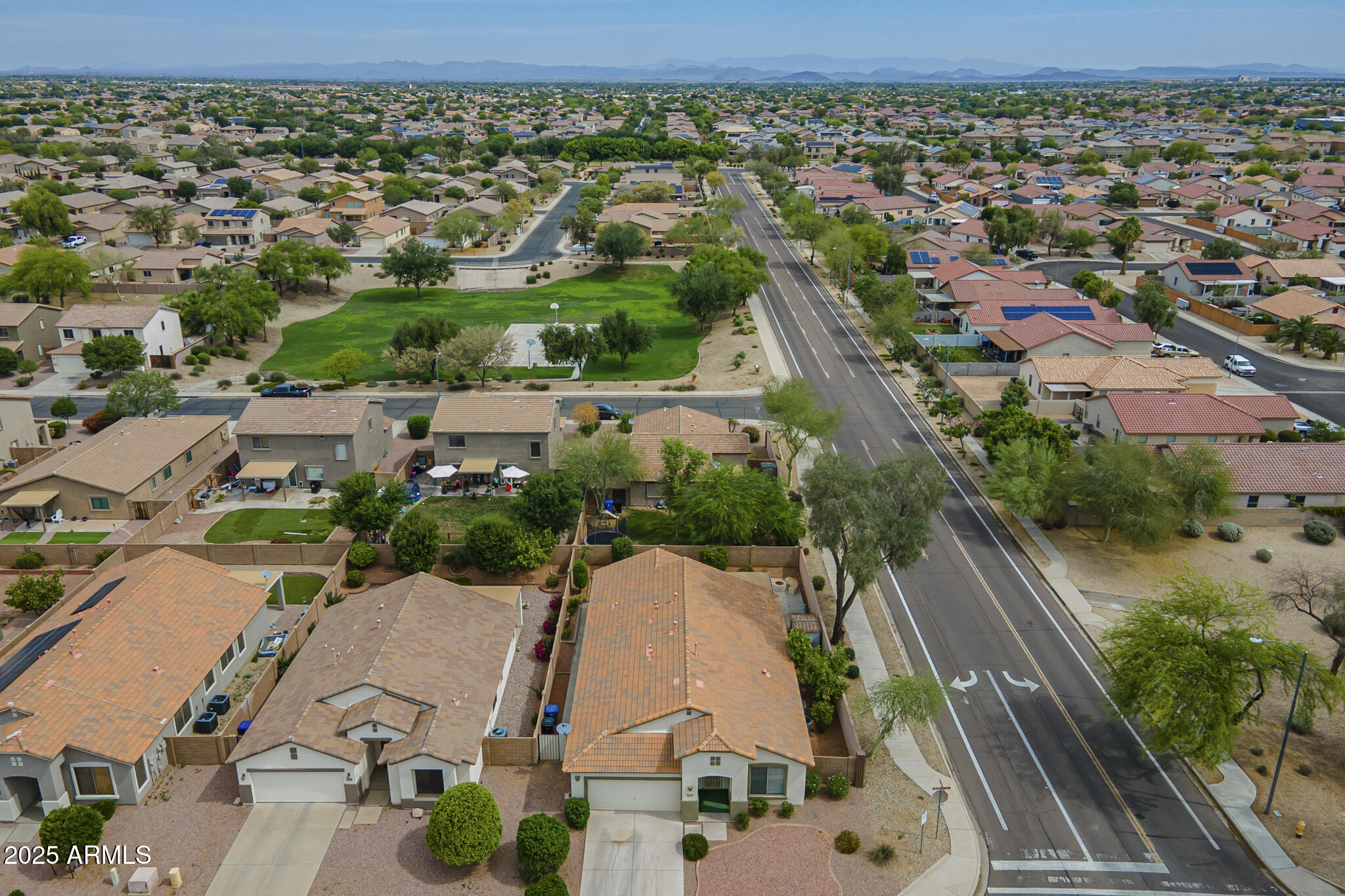 15902 West Hearn Road Surprise, AZ 85379 - Photo 4 of 73 Hearn-70
