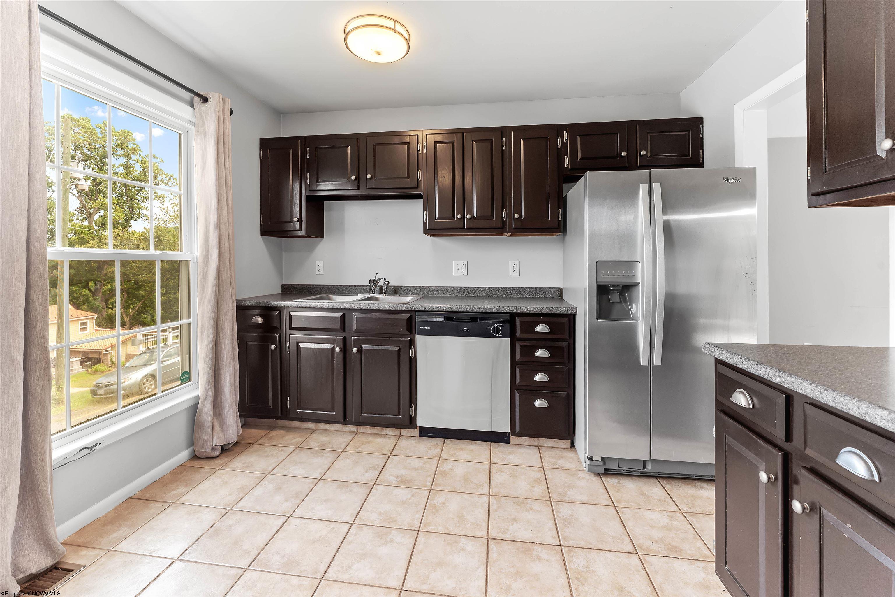 255 Spring Street Morgantown, WV 26505 - Photo 3 of 30 Gallery Image 3
