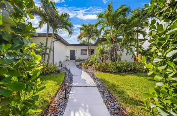 $10,000 | 3531 Southwest 1st Avenue, Miami, FL 33145