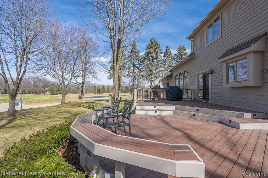 424 Inverness Highland, MI 48357 - Photo 37 of 45 DSC01409.jpg