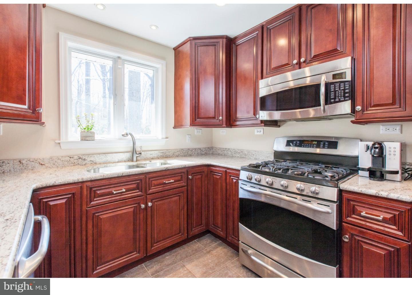 580 Bob White Road Wayne, PA 19087 - Photo 8 of 24 Kitchen