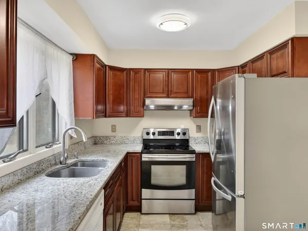 $2,500 | 20 Pons Road, Unit 20, Groton, CT 06355