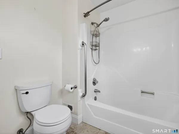 $2,500 | 20 Pons Road, Unit 20, Groton, CT 06355