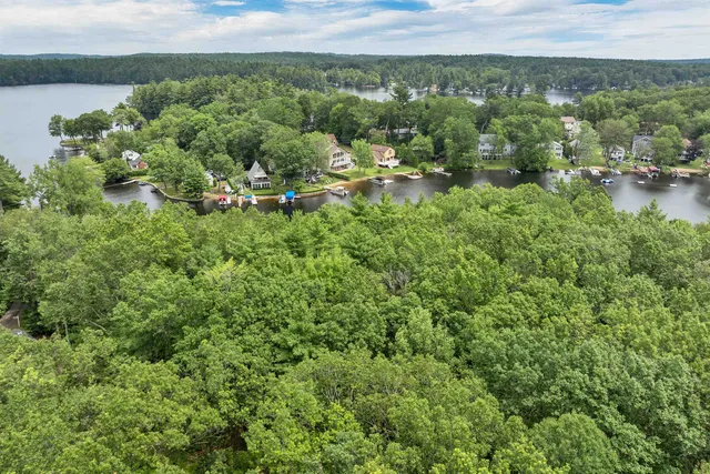 $794,900 | 19 Whitney Grove Road, Derry, NH 03038