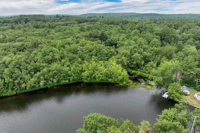 $794,900 | 19 Whitney Grove Road, Derry, NH 03038