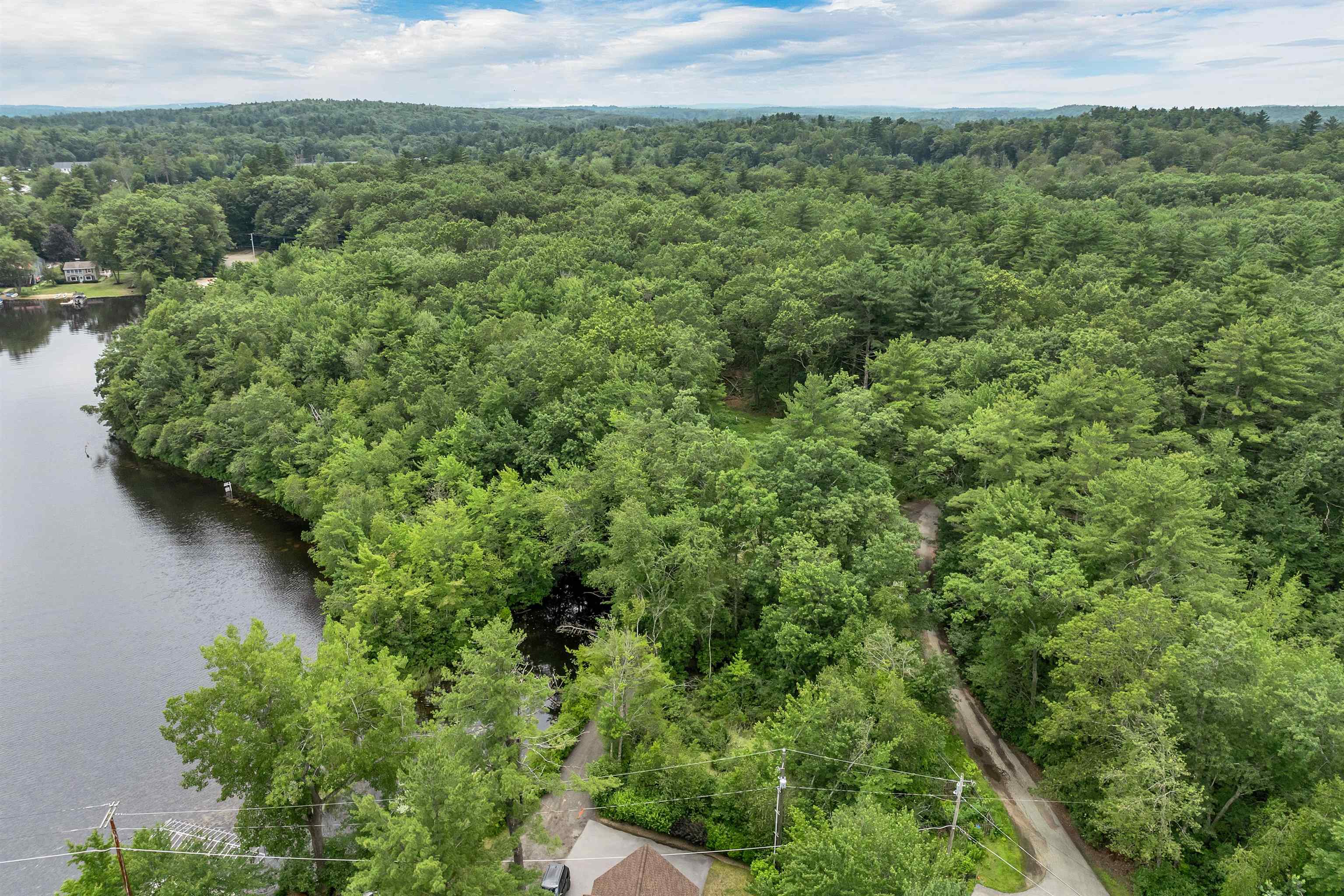 19 Whitney Grove Road Derry, NH 03038 - Photo 22 of 35