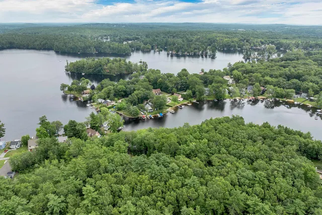 $794,900 | 19 Whitney Grove Road, Derry, NH 03038