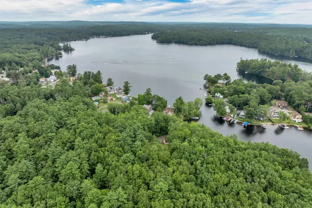 $794,900 | 19 Whitney Grove Road, Derry, NH 03038