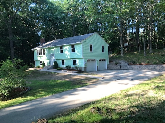 5 Oak Ridge Road Sandown, NH 03873 - Photo 1 of 38