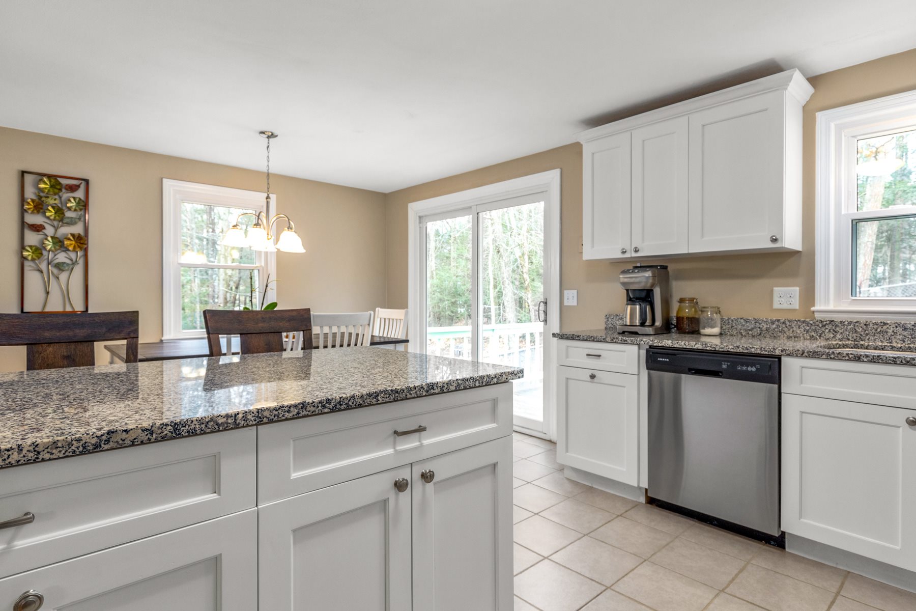 5 Oak Ridge Road Sandown, NH 03873 - Photo 13 of 38