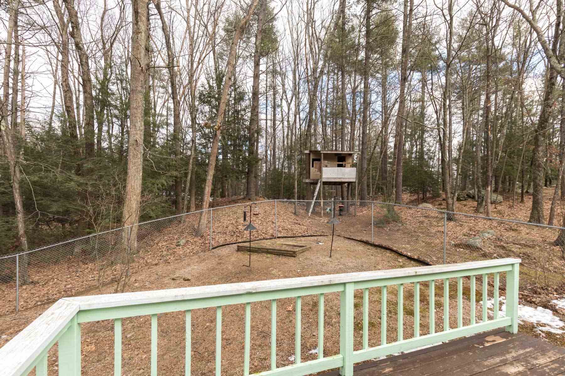 5 Oak Ridge Road Sandown, NH 03873 - Photo 27 of 38