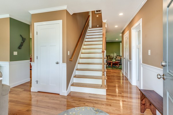 6 Robinson Road, Unit 15 Lexington, MA 02420 - Photo 2 of 25 Gallery Image 2