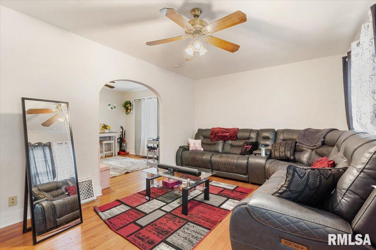 2317 South 5th Street Springfield, IL 62703 - Photo 2 of 39