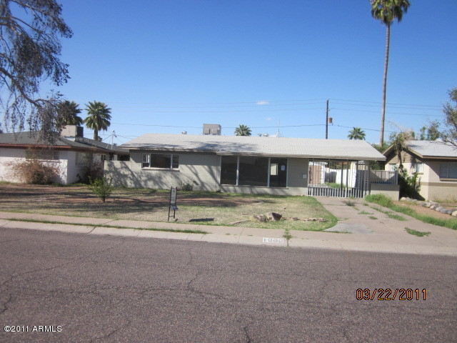 1906 East Granada Road Phoenix, AZ 85006 - Photo 1 of 9 1