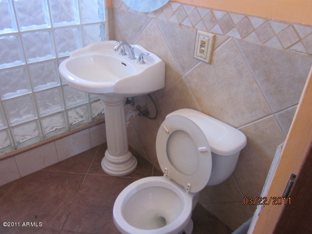 1906 East Granada Road Phoenix, AZ 85006 - Photo 8 of 9 8